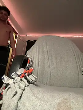 Troydaddy578 online show from March 28, 5:18 am