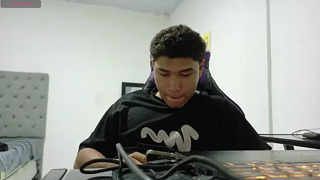 kenji azura1 online show from April 16, 3:28 am