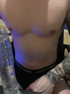 fronkie9384 online show from February 14, 8:37 pm