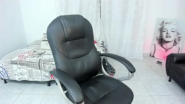 maxthomson boy online show from September 27, 10:51 pm