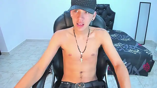 maxthomson boy online show from October 7, 1:53 am