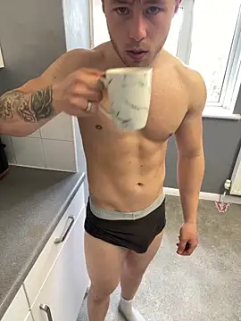 harleybarker online show from March 31, 4:31 pm