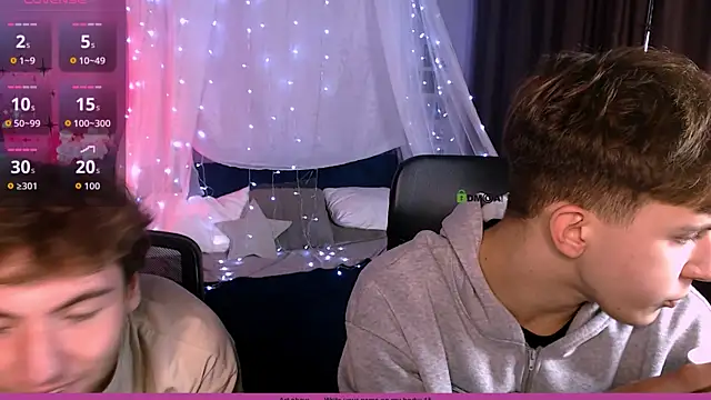 travis wolf  online show from November 12, 7:52 pm