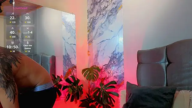 oliver mr  online show from March 25, 8:35 pm