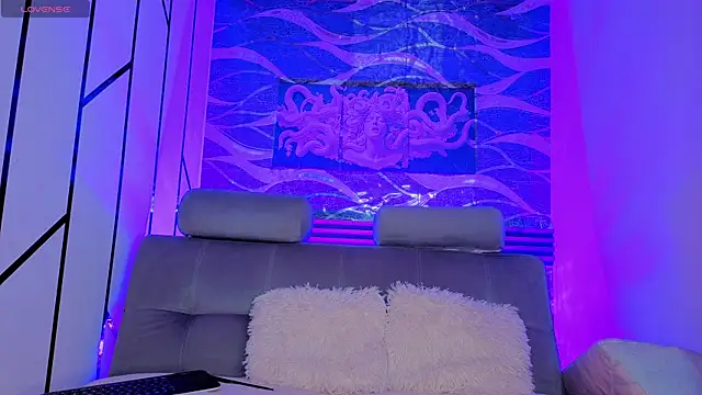 oliver mr  online show from April 15, 7:36 pm