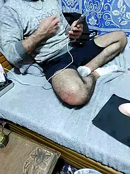 yazinyazin1 online show from March 4, 9:33 pm