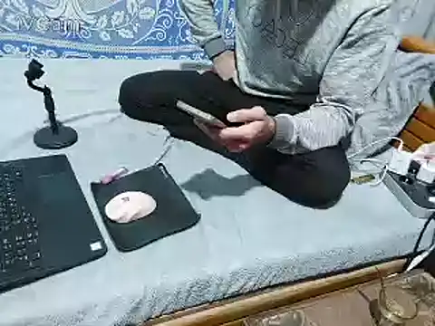 yazinyazin1 online show from March 14, 10:06 pm