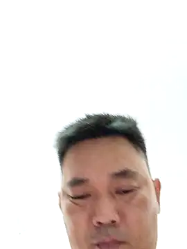NguyenTrungHieu81 online show from May 17, 6:54 am