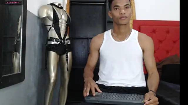 David s3xy online show from November 8, 4:21 pm