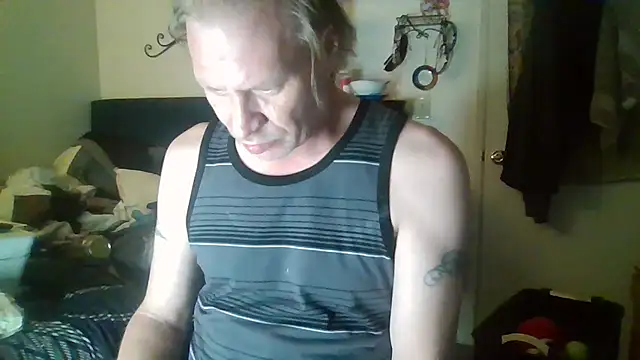 jamesbond007412 online show from October 25, 5:09 am