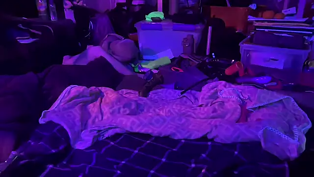 jasoncali305 online show from April 14, 1:06 am