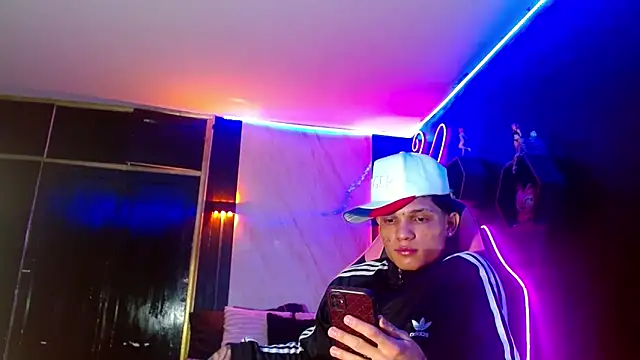 EL VENEZOLANO 22CM online show from May 20, 4:52 am