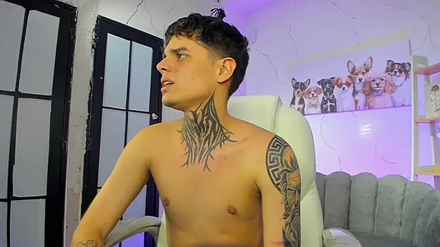 Declan-Fox online show from November 8, 4:37 am