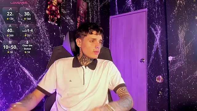 Declan-Fox online show from October 3, 7:13 am