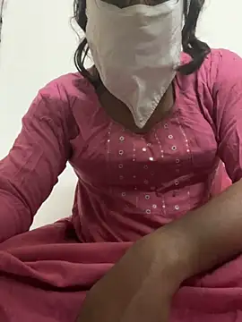 Mo000000  online show from April 4, 4:04 pm