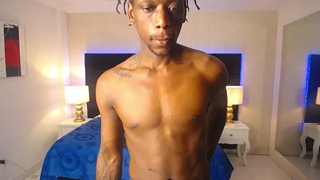 SkylerBigxxx online show from May 22, 4:28 am