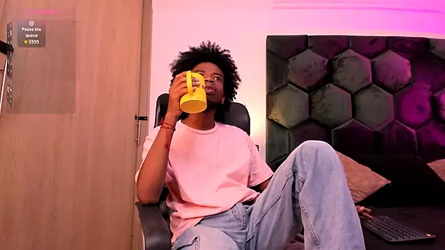 AllexJacob online show from March 28, 2:06 pm