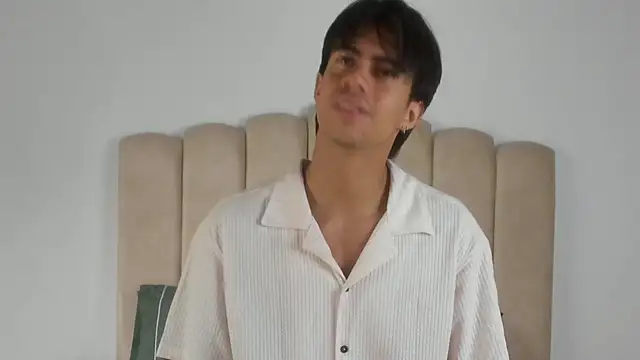 cody pipper  online show from October 3, 12:32 pm