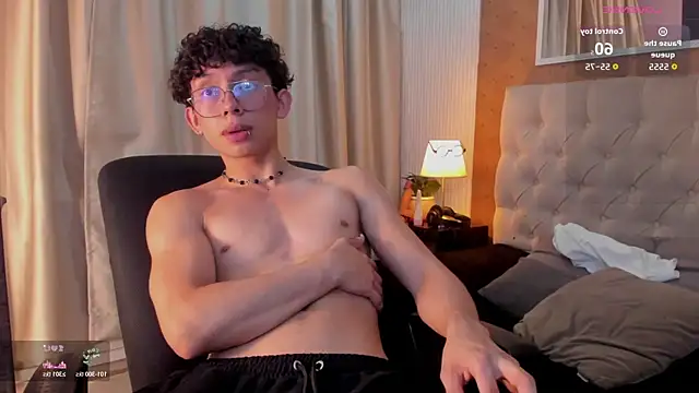 liam twiink online show from March 4, 3:46 am