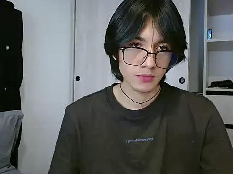Matti Mendez  online show from July 10, 5:59 pm