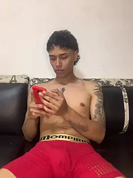 Frayhot777 online show from March 18, 12:35 am