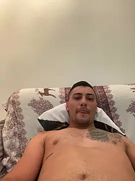 gooddboy01 online show from April 14, 2:16 pm