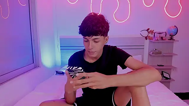 luccas ferreira online show from November 27, 8:23 pm