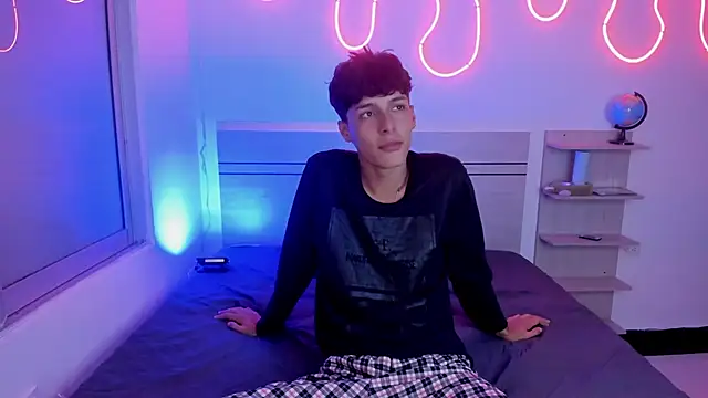 luccas ferreira online show from November 16, 7:27 pm