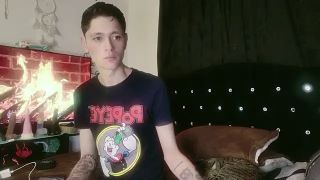 Tyler cat online show from November 15, 12:23 am