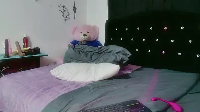 Tyler cat online show from January 14, 4:50 am