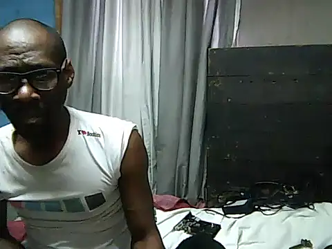 Toyboya6 online show from July 21, 1:35 pm