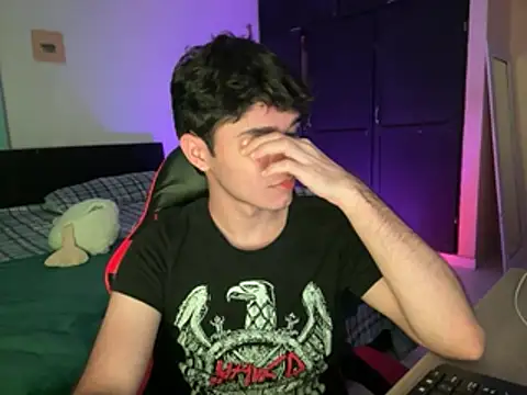 Im Camii online show from April 12, 6:20 pm