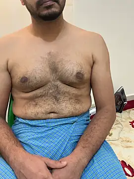 Handsome8677 online show from April 18, 9:00 am