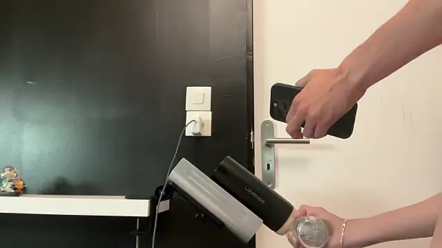 CuriousHetero77 online show from July 4, 1:36 pm