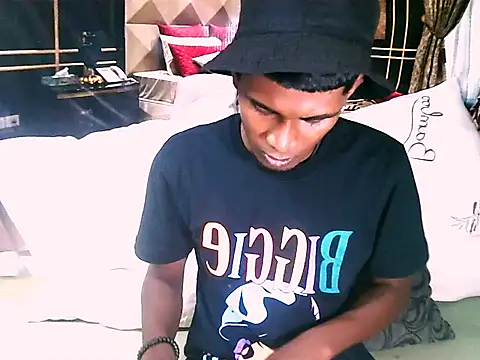 IndianThuggin online show from April 25, 9:34 pm