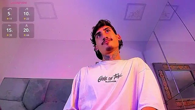 Mr Strike online show from February 20, 6:26 am