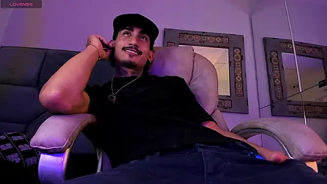 Mr Strike online show from February 19, 3:47 am