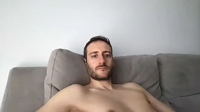 LukaShyGuy online show from May 31, 8:48 am