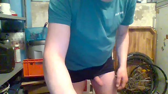 tommy3300 online show from April 1, 5:53 am