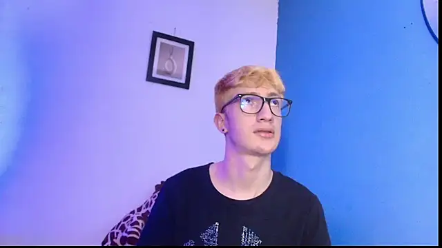 Erick Taylor3 online show from March 20, 9:40 pm