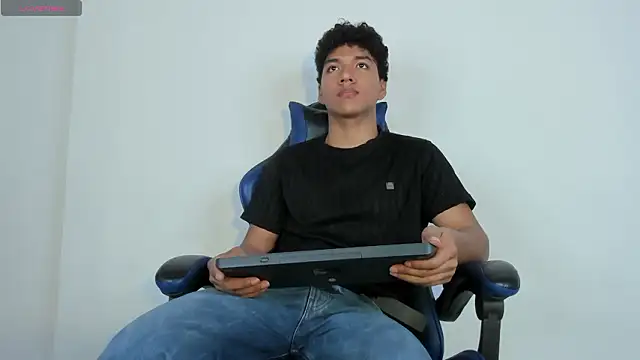 Maximiliano Khalil online show from March 22, 7:41 pm