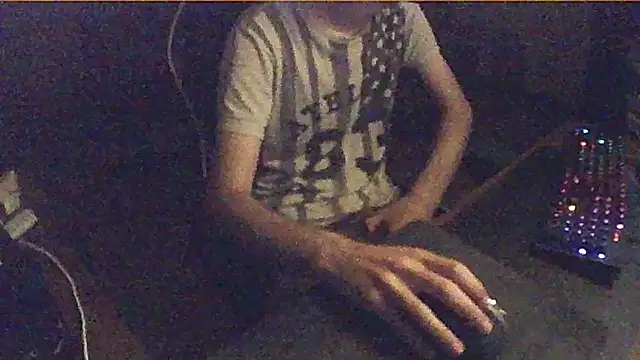 luzandernds online show from June 1, 11:38 pm