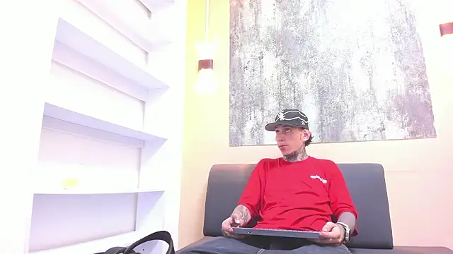 DANTE ARMSTRONG online show from February 13, 3:46 am