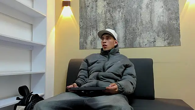 DANTE ARMSTRONG online show from February 12, 3:45 am