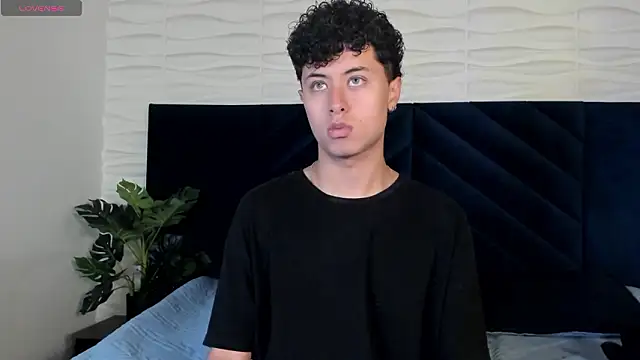 Noah dupont  online show from February 2, 3:53 pm