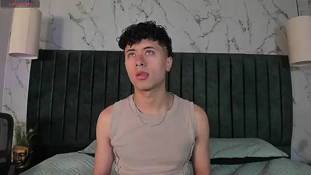 Noah dupont  online show from February 16, 12:14 pm