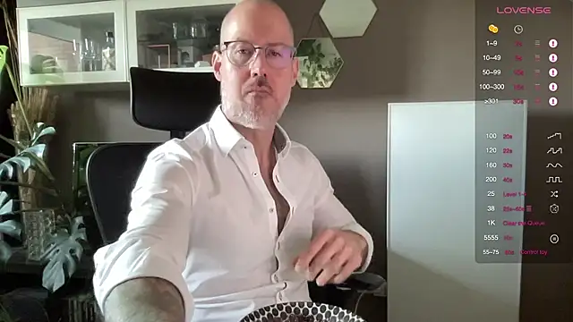 the new fit rubinho online show from March 18, 8:50 am