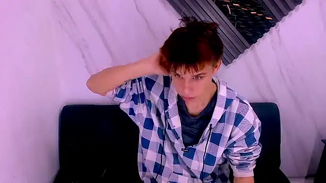 Liam York  online show from April 7, 4:56 am