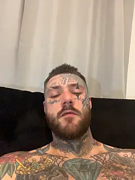 magicmichaell online show from March 15, 2:23 pm