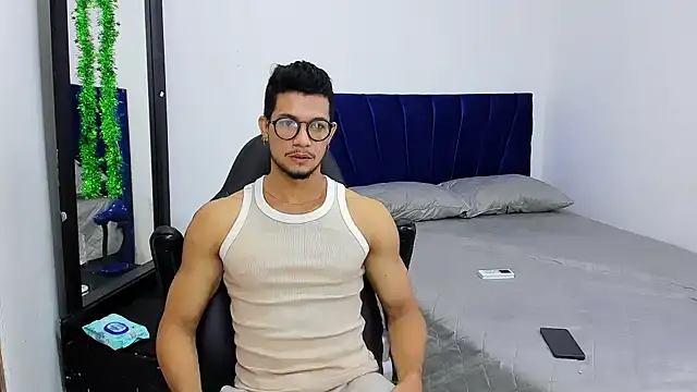 Nolan joness online show from November 21, 1:43 pm